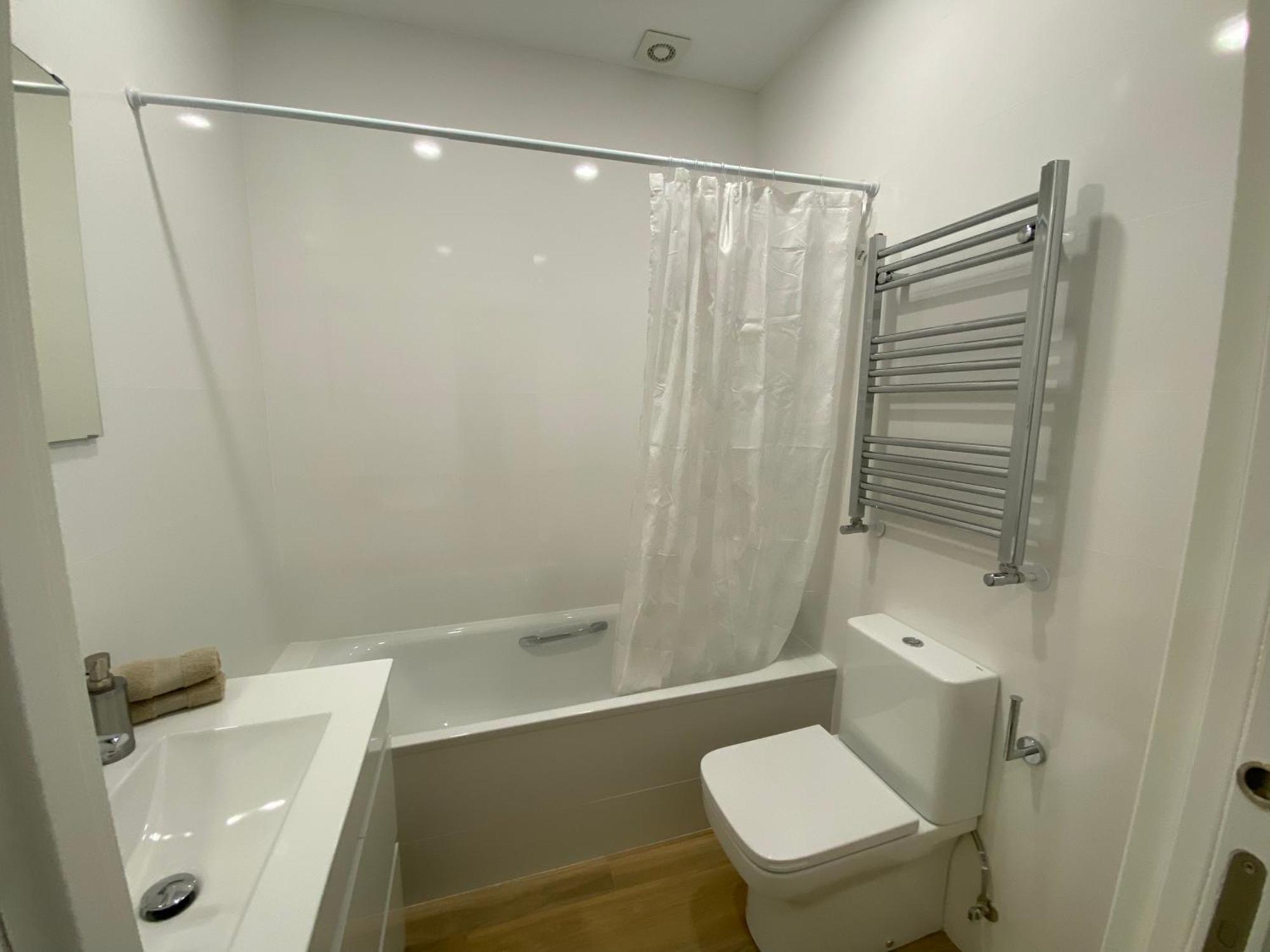 Appartamento Apartamento Recien Reformado Zona Estaciones Santander Esterno foto